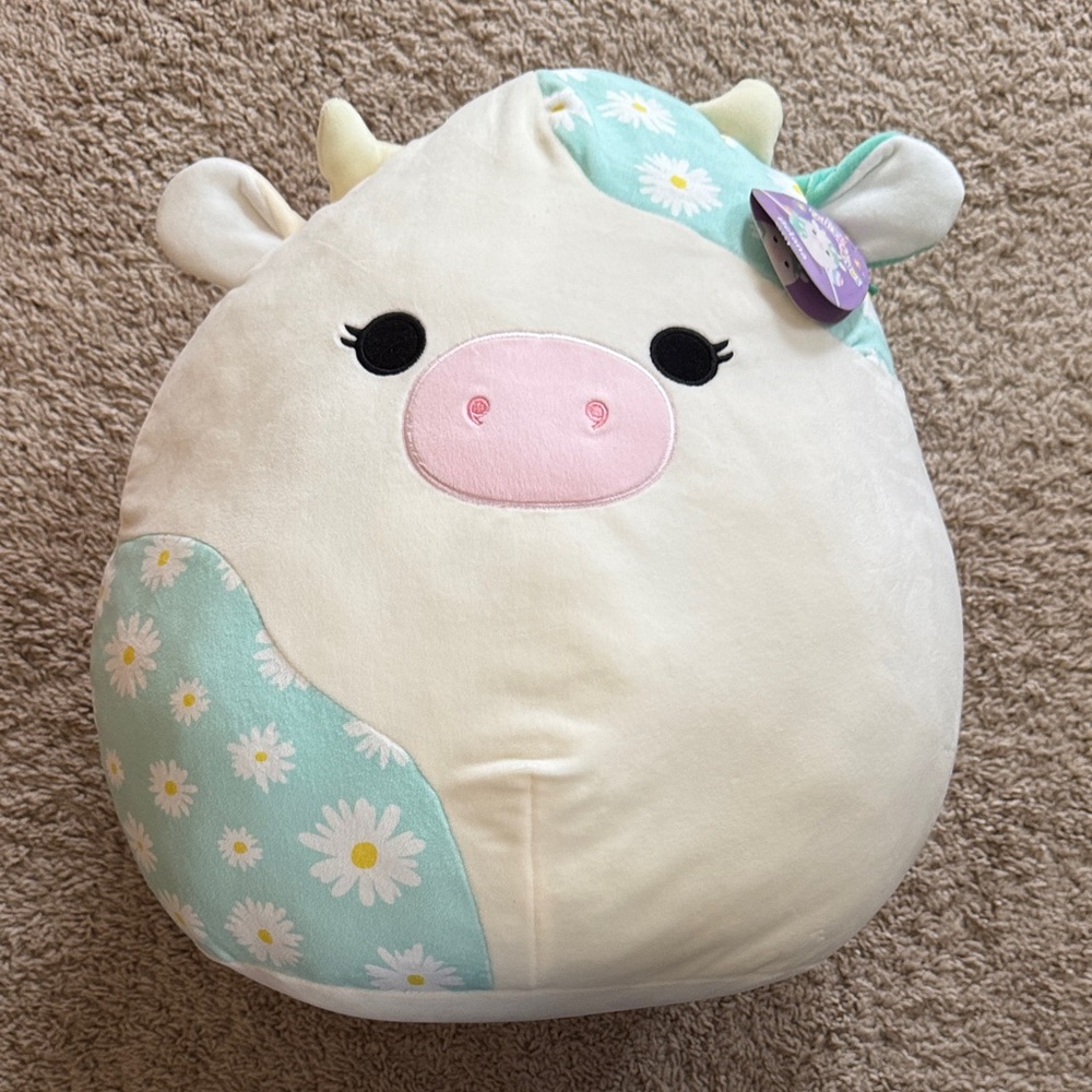🌸NWT 16” Squishmallow BELANA